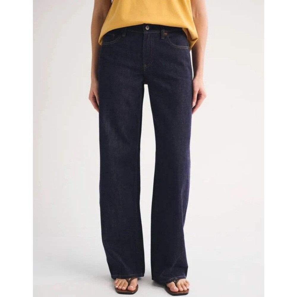 Abercrombie & Fitch Low Rise Ultra Loose Jean Black Size 10/30